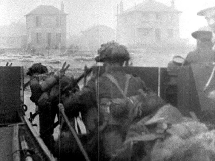 Photo of Canadian 8th Brigade at Juno Beach