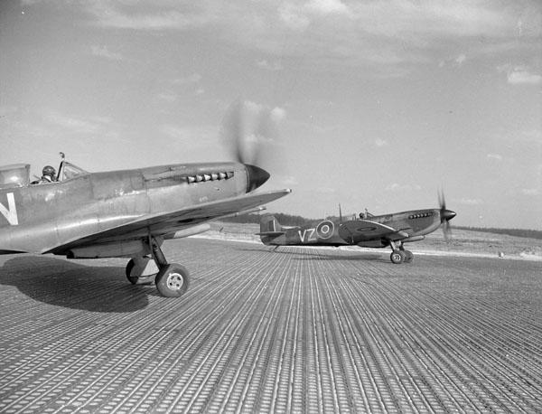 Photo of Supermarine Spitfire IXE