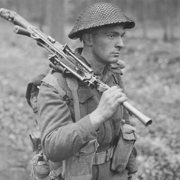 Shouldering the Bren Gun