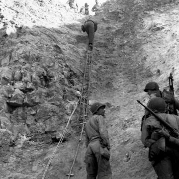 Climbing Pointe du Hoc