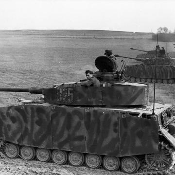 Pz. Kpfw IV Ausf H (Panzer IV)